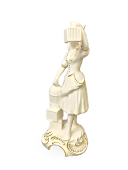 Статуэтка винтажная "Девушка с птичьими клетками" Goebel