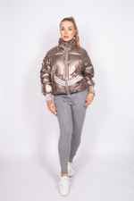 Куртка утепленная с широкими манжетами купить