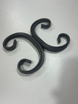 Кованый элемент Вензель 140х90мм профильная труба 15х15мм