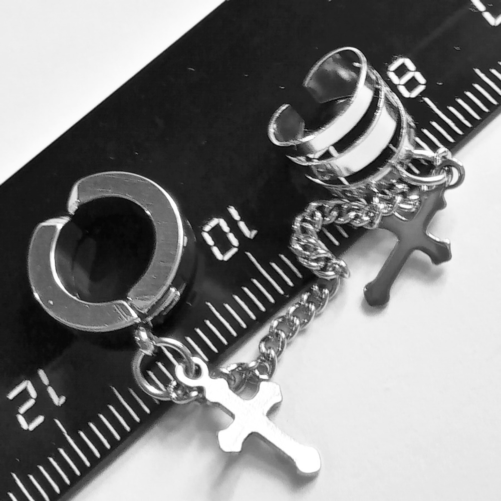 Серьги каффы (без прокола) с цепочкой и подвесками крестики. 1 шт ( две сережки соединенные цепочкой)