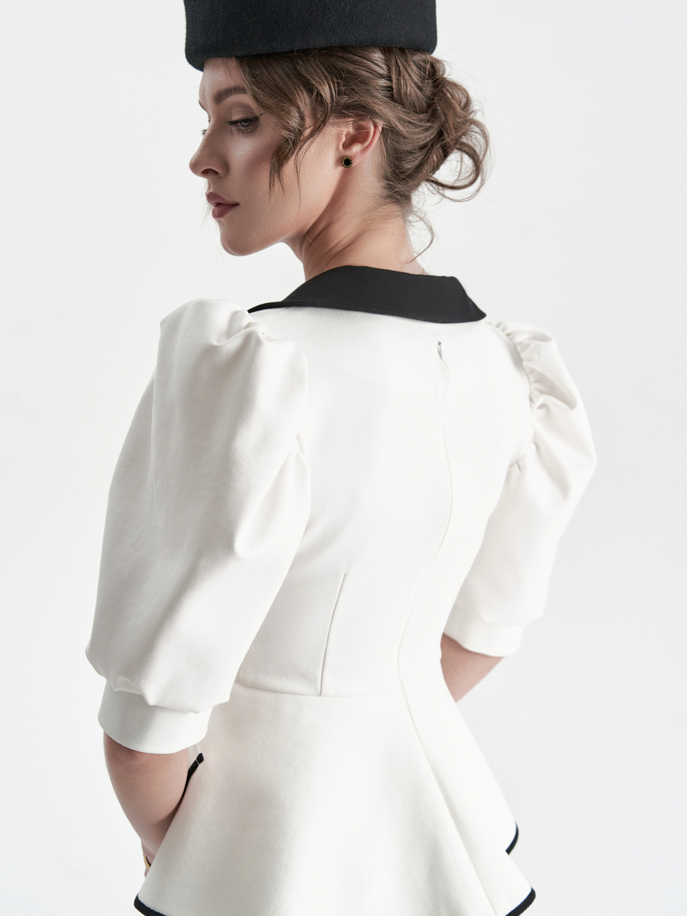 Жакет «Жена Президента» в белом оттенке
