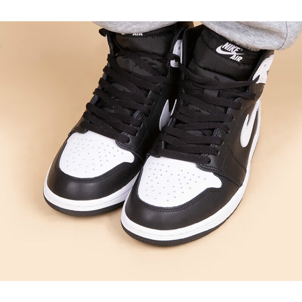 Jordan 1 Retro High OG Black White GS