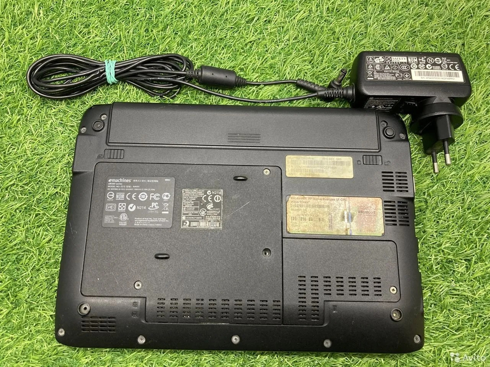 Нетбук eMachines для работы и учебы