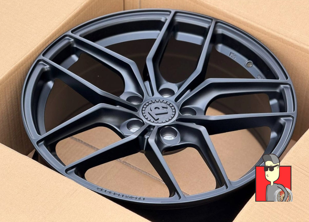 Комплект дисков Titan Forged FlowForm TF51 18x8 et40 5x108
