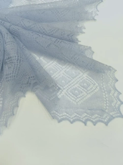 Оренбургский пуховый платок-паутинка А100-04 голубой