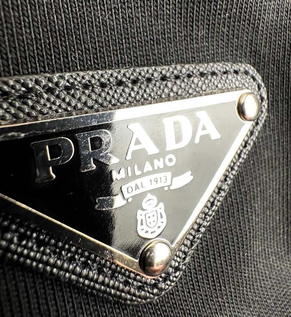 Футболка Prada