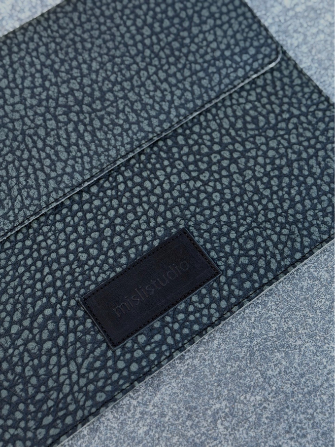 Laptop case khaki elephant