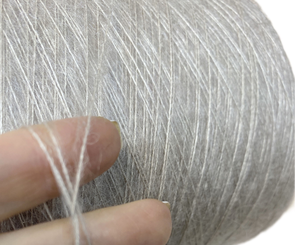 Пряжа на бобине (Италия) 150г 70% мохер 30% шелк 100г-850 м