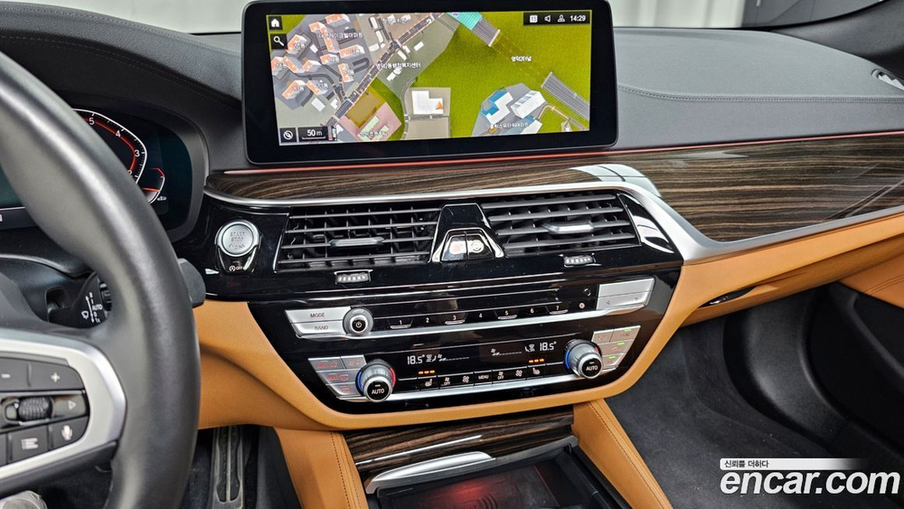 BMW 5 Series (G30) 520i M Sports (10.2020)