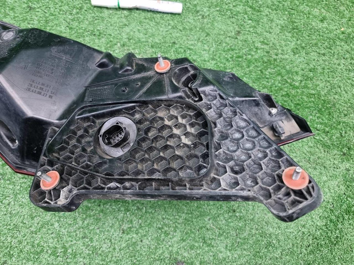 Фонарь правый внешний Mercedes E W213 (2020-2023)