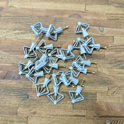 Набор ДЮБЕЛЬ+САМОРЕЗ (Дюбель-бабочка 10*50-20шт., Саморез универсальный 3,5*50-20шт.)