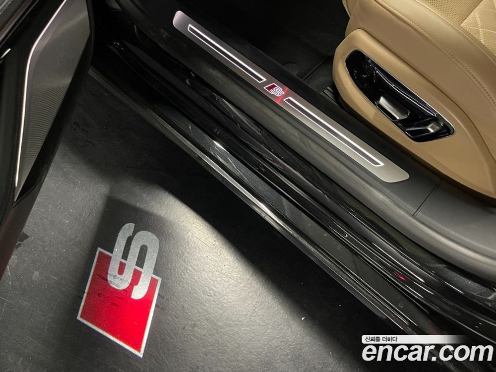 Audi S8 (D5) 4.0 TFSI Quattro LWB (07.2021)