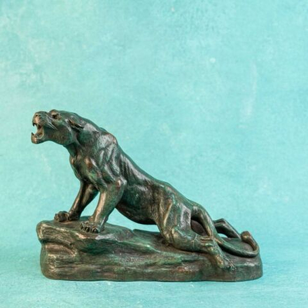 Винтаж: Бронзовая скульптура «Львица»