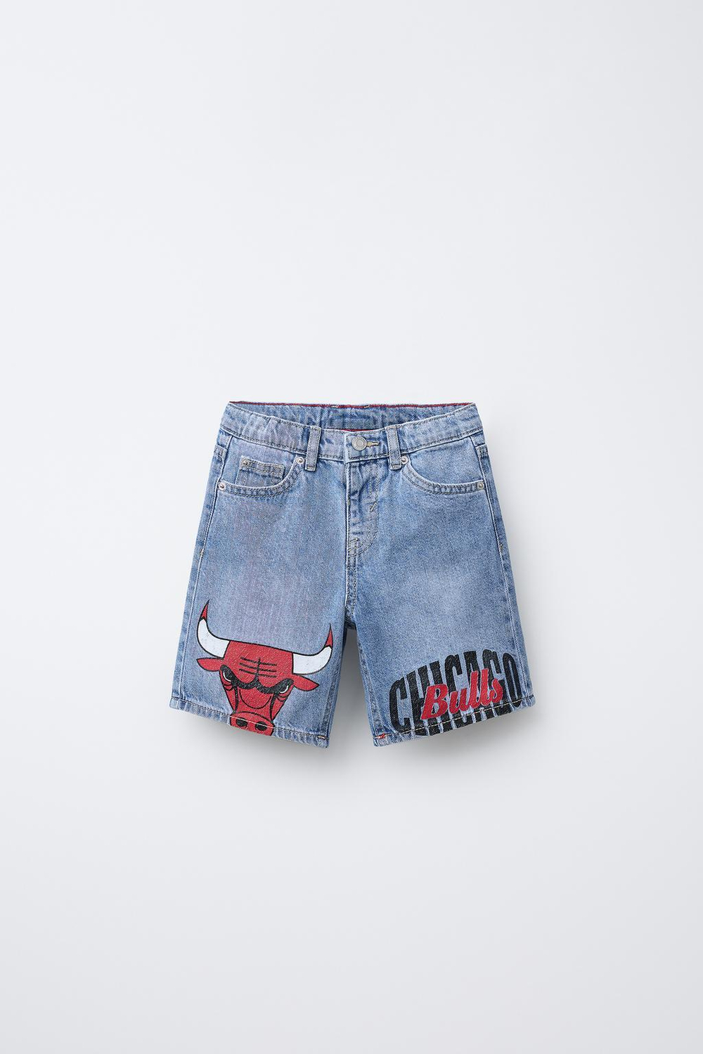 ZARA ДЖИНСОВЫЕ ШОРТЫ-БЕРМУДЫ CHICAGO BULLS NBA ©, ГОЛУБОЙ