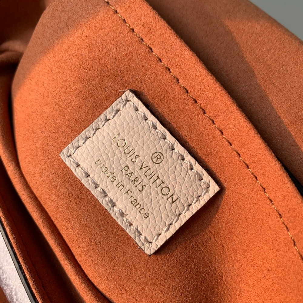 Louis Vuitton Lockme Tender
