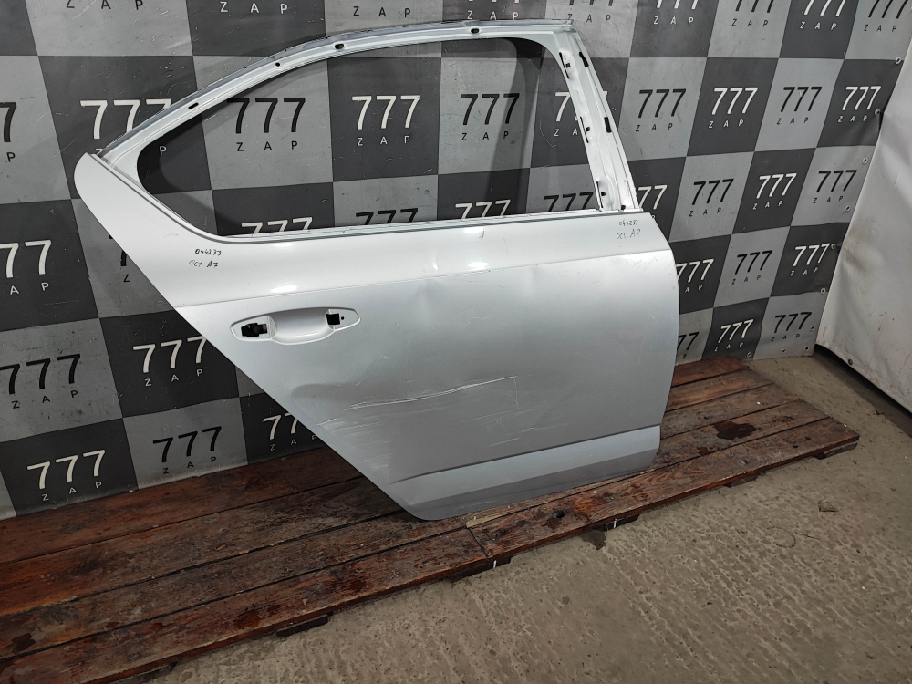 Дверь задняя правая Skoda Octavia 3 (A7) 13-20 Б/У Оригинал 5E5833052A