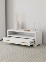 Тумба под телевизор Мэдисон из МДФ с дубовыми ручками