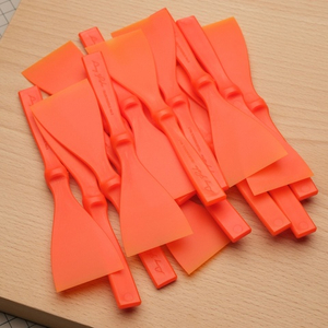 Шпатель Amy Roke оранжевый 44 мм