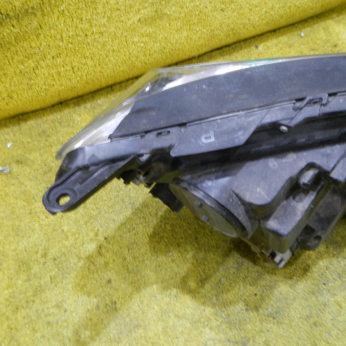Фара левая Toyota Rav 4 CA40 (2015-2019) LED