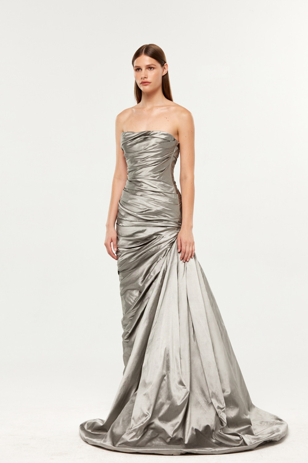 Платье макси корсетное драпированное из шёлка с боковым шлейфом