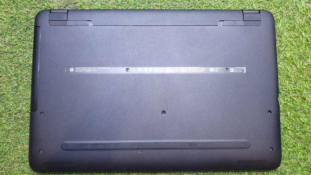 Ноутбук HP AMD A6/6Gb/R5 M330 1Gb/FHD/15-ba093ur (X7G43EA)/Windows 10