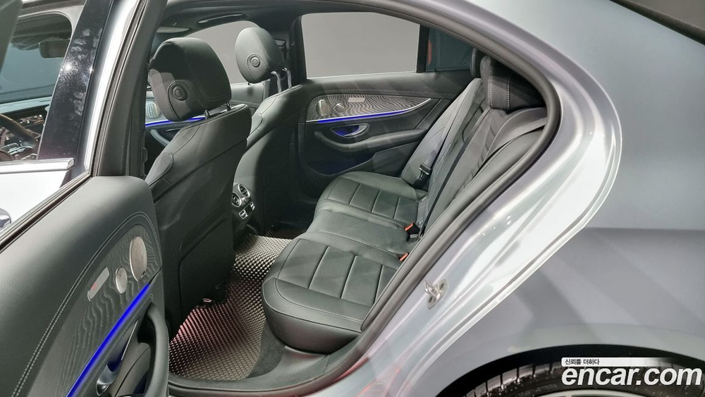 Mercedes-Benz E-Class W213 E350 4MATIC AMG Line (05.2022)