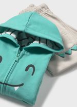 спортивный костюм с футболкой