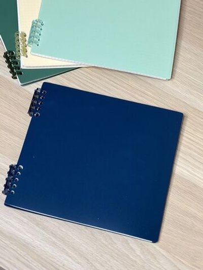 Блокнот квадратный в клетку 60л 195х210 мм т.синий (8808-019)