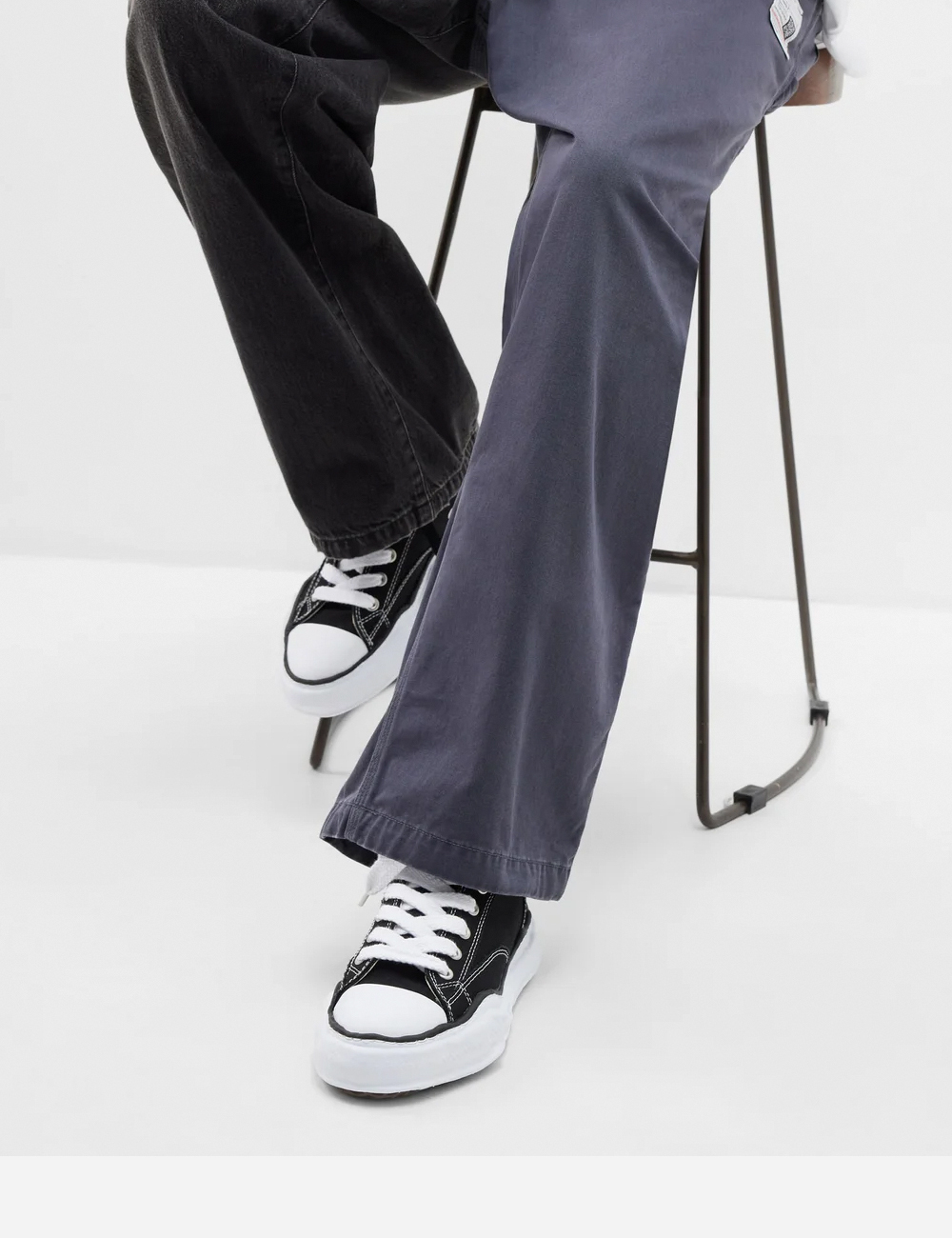 Mihara Yasuhiro Hank Black (A05FW702-BLACK)