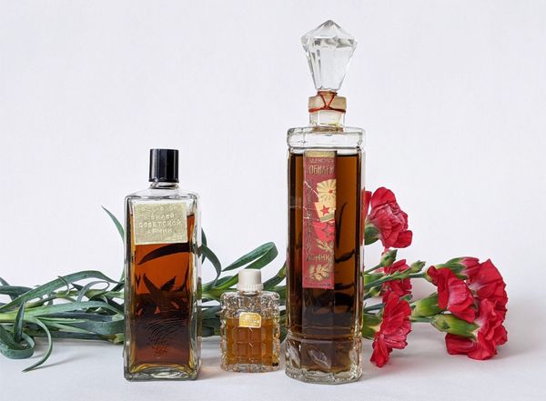 Nouvelle Etoile – Новая Заря Anniversary of the Soviet Army eau de cologne – Юбилей Советской армии одеколон