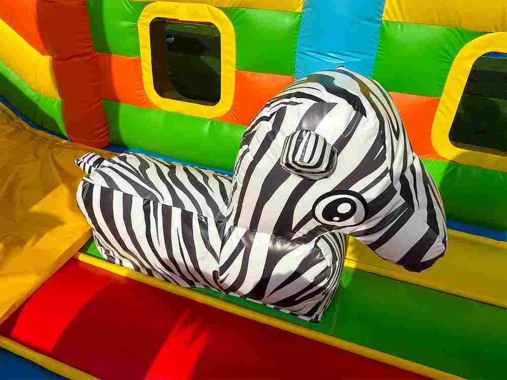 Коммерческий надувной батут «Приключение в мире животных 3», 8*4*5 м.