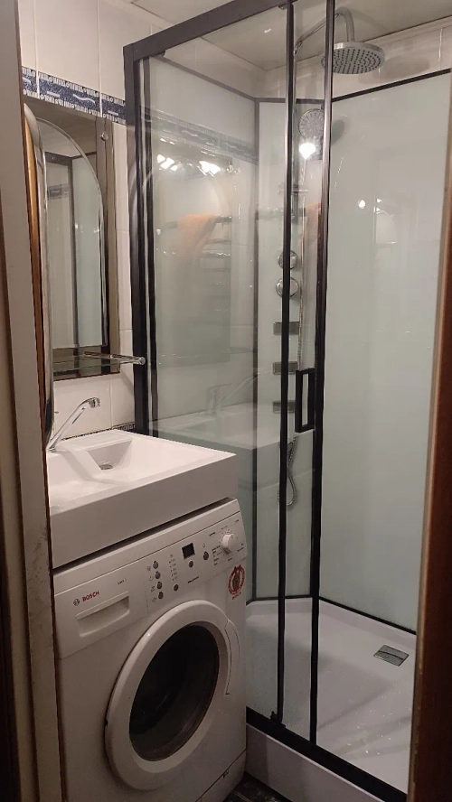 Душевая кабина Loranto NEO 120x80x(190+15) с низким поддоном 15см, прозрачное закаленное стекло 5 мм, задние стеклянные стенки белые, профиль черный-матовый (CS-21813)