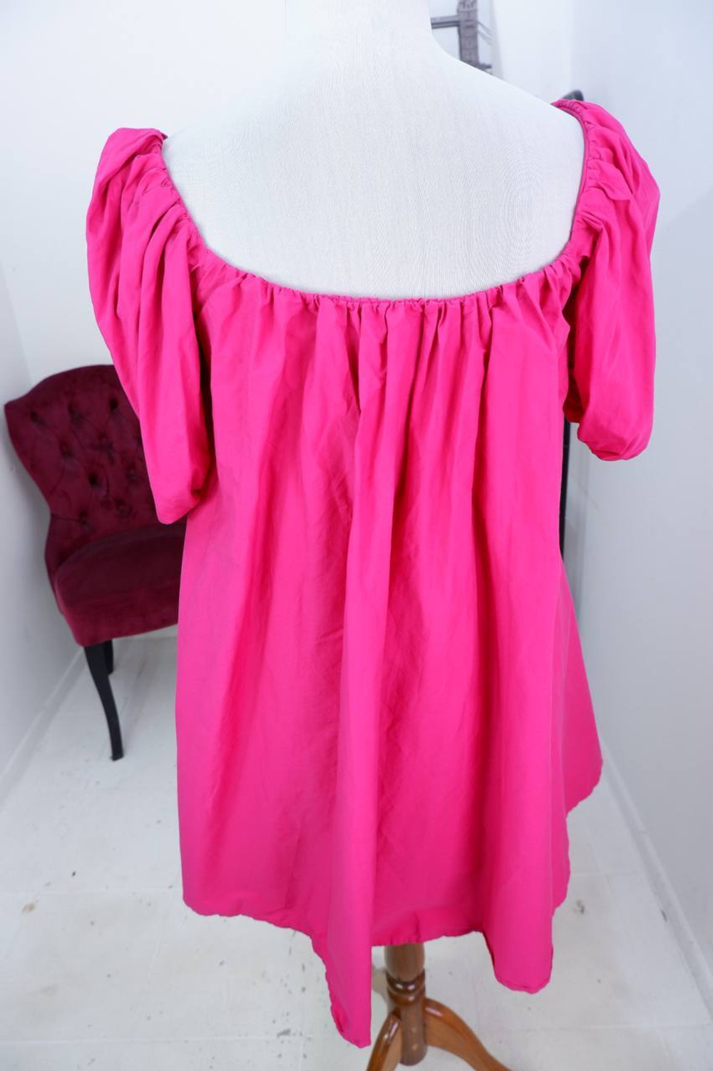 Платье Imperial цвета фуксии, маркировка М, визуально на 46 размер