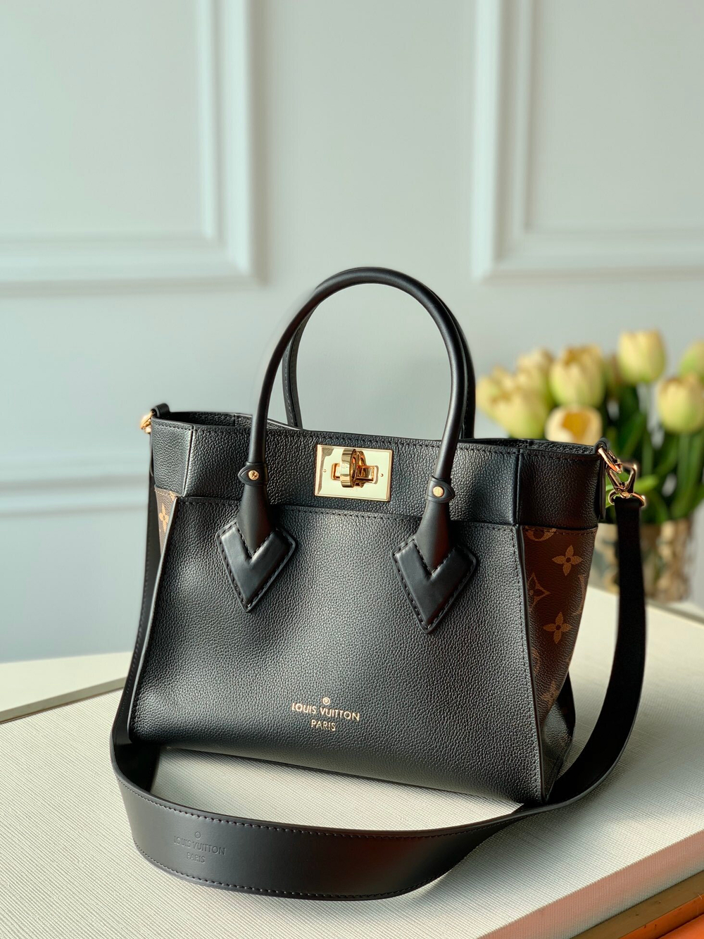 Louis Vuitton On My Side PM