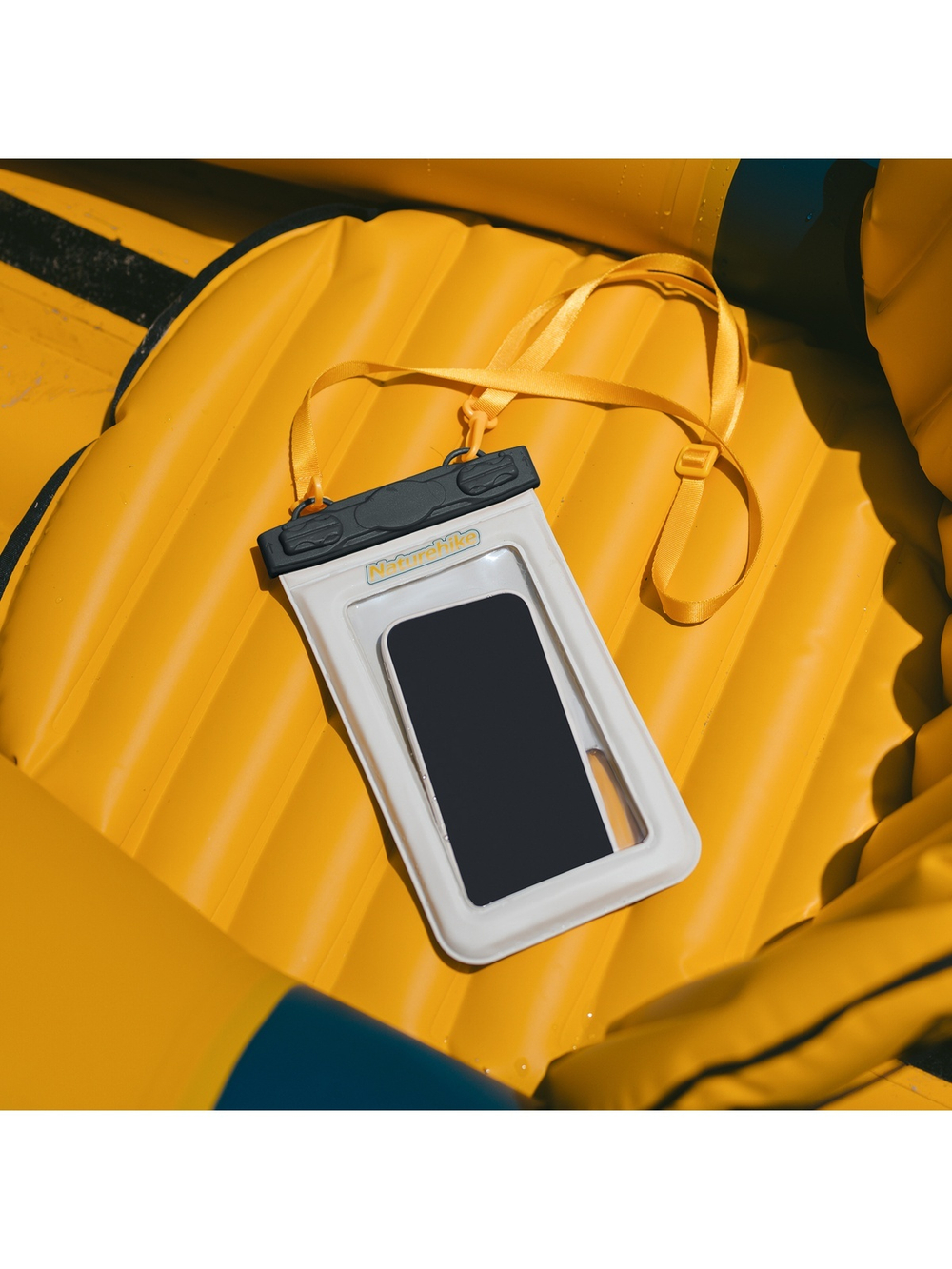 Гермочехол Naturehike плоский для телефона 23х13,5 см., бело-зеленый