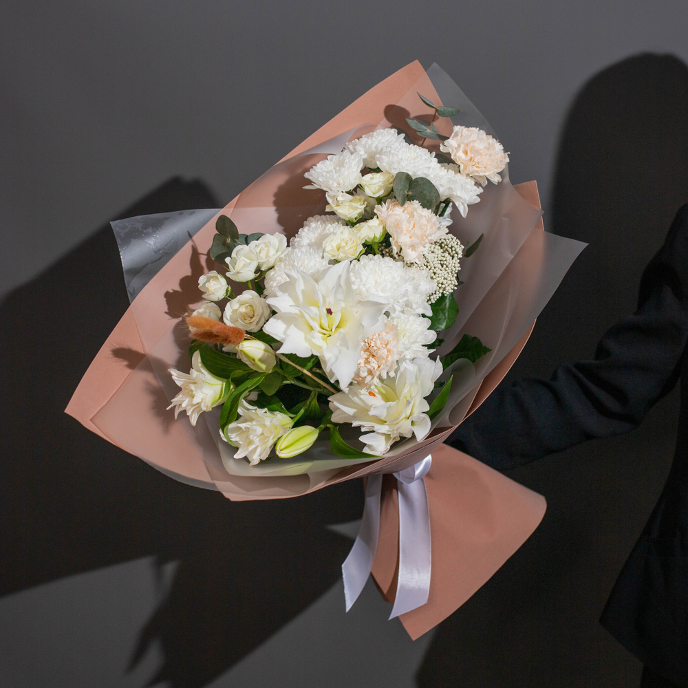 Букет Лилии в матовом оформлении