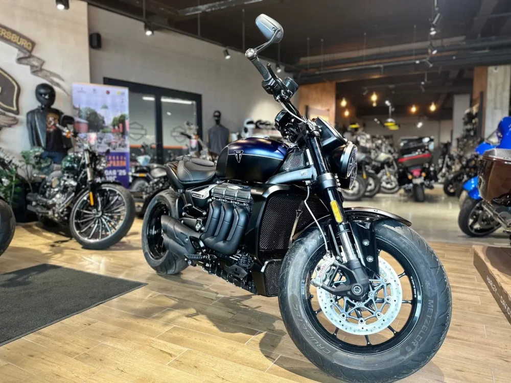 ROCKET 3 STORM R, blue satin 2025 г.