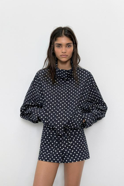 ZARA МИНИ-ШОРТЫ С КАРМАНАМИ, СИНИЙ/БЕЛЫЙ