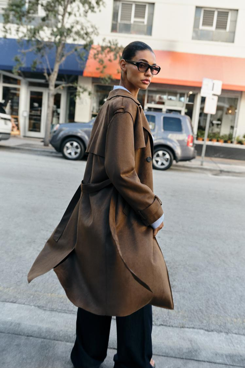 ZARA ДЛИННЫЙ ТРЕНЧ ИЗ ИСКУССТВЕННОЙ ЗАМШИ С ПОЯСОМ, КОРИЧНЕВЫЙ