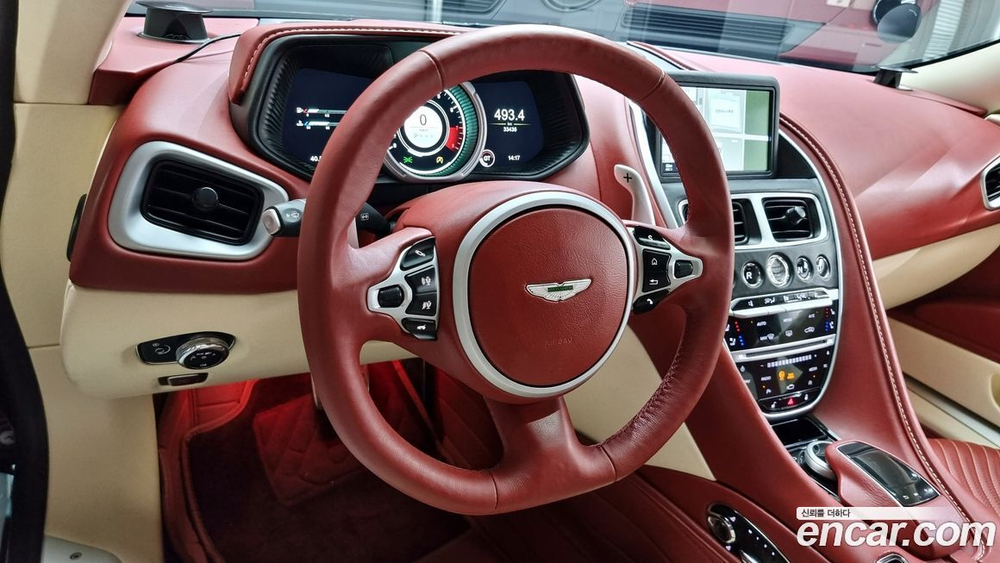 Aston Martin DB11 4.0 V8 Coupe (12.2019)