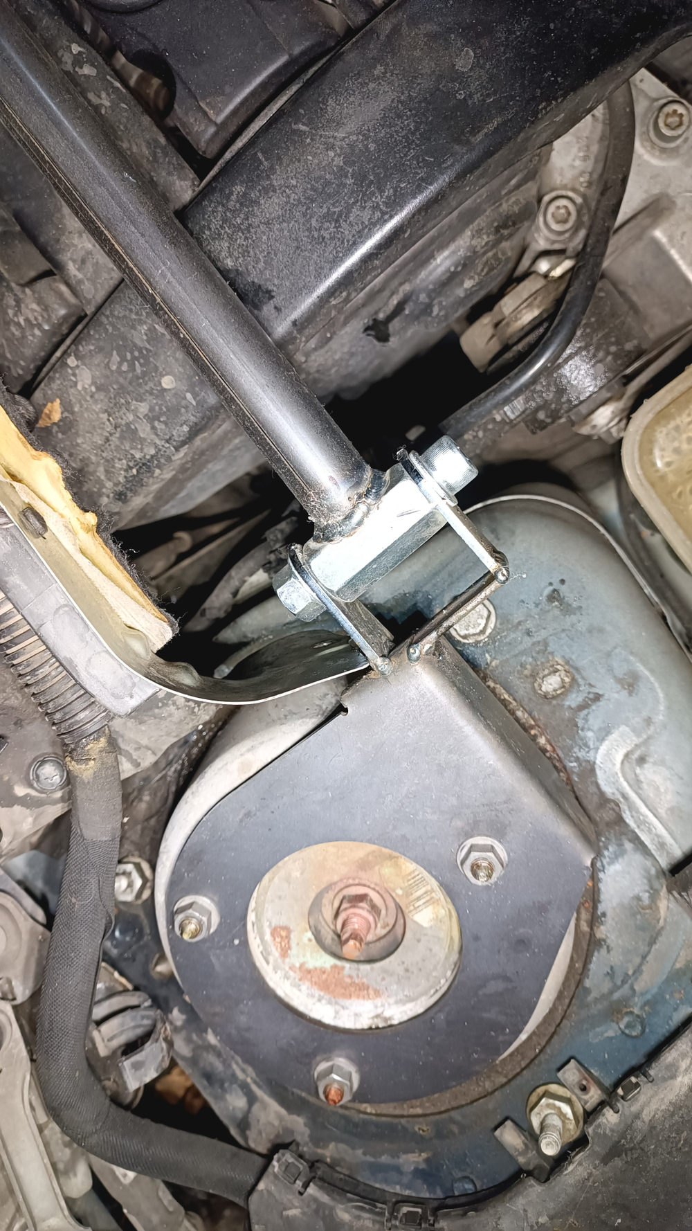 Распорка передних стоек Peugeot 407 (ПОД ЗАКАЗ)