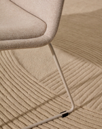 Кресло Zahara бежевого цвета и сталь в бежевой отделке