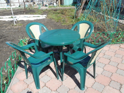 Комплект пластиковой мебели «Таволи» (Стол пластиковый круглый D 800 мм + 4 кресла Элен)