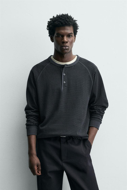 ZARA ФУТБОЛКА С ВОРОТНИКОМ НА ПУГОВИЦАХ, ПОЛОСКИ