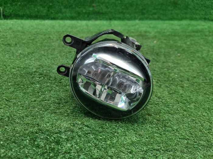 ПТФ левая Toyota Camry XV50 XV70 (2017-2021) LED