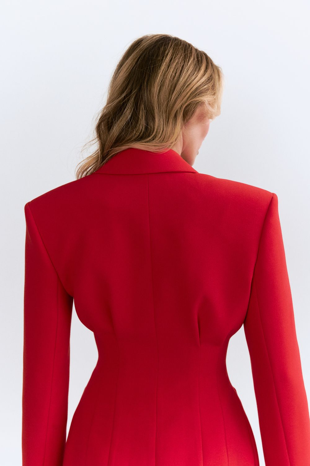 Пиджак приталенный красный