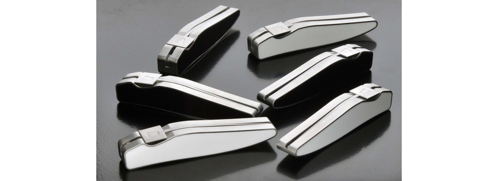 Нож складной 11см Forge de Laguiole ORA ITO Alain Delon белый с серым чехлом