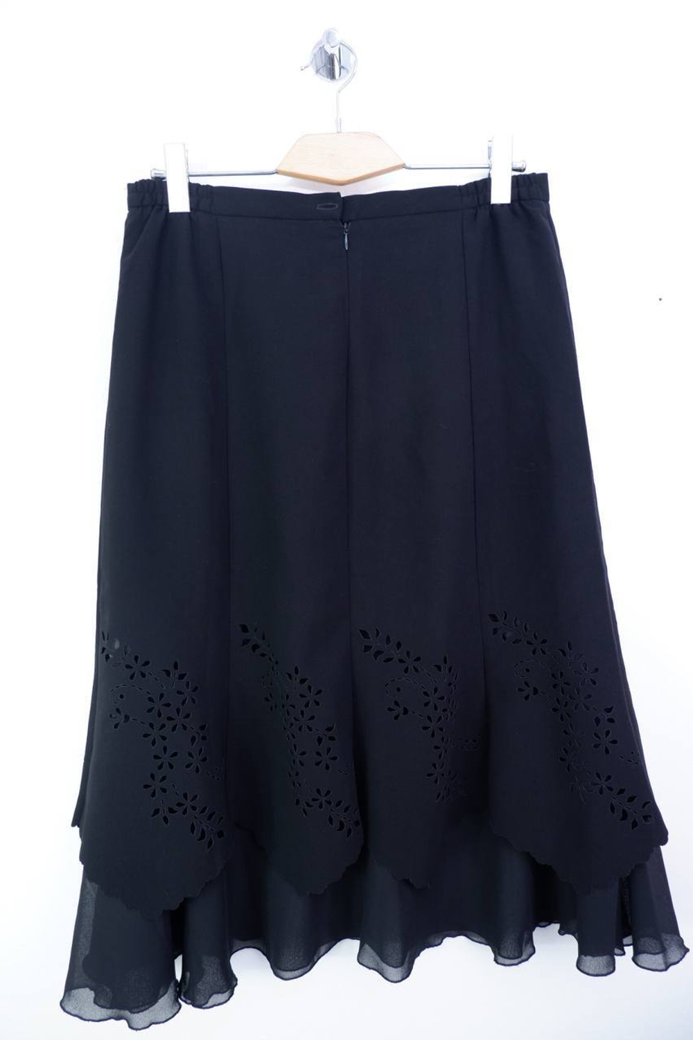 Юбка с красивой отделкой по низу 54 размер