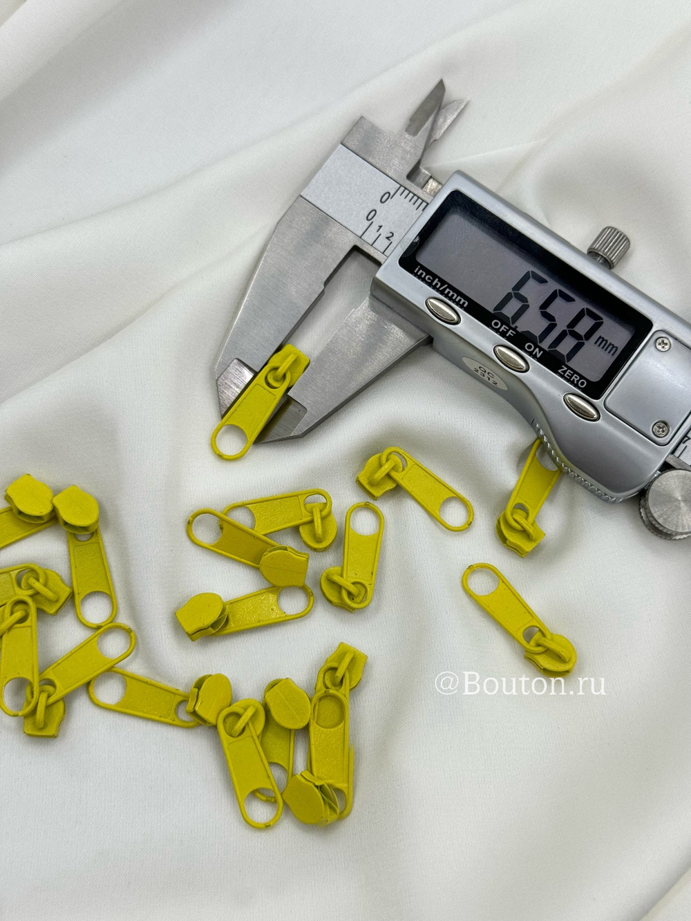 Собачка / бегунок для молнии ярко-желтый 6,5 мм