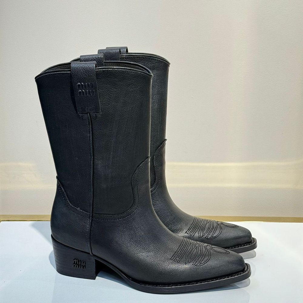 Казаки MIU MIU Казаки MIU MIU